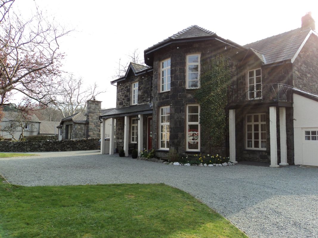 https://newex.headwater.com/holiday-hotels/?HolidayID=241&HotelID=361&HolidayName=Wales-UK+%2D+Wales+%2D+Snowdonia+Slate+Trail+%2D+Mynyddoedd+%26+Mor-&HotelName=Nights+2+%26+3%3A+Llanberis">Nights 2 & 3: Llanberis