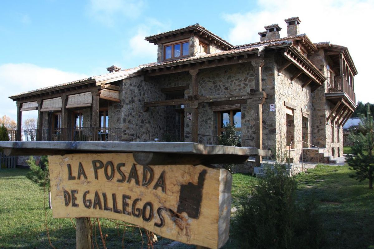 https://newex.headwater.com/holiday-hotels/?HolidayID=188&HotelID=249&HolidayName=Spain+%2D+Mainland-Spain+%2D+Segovia+%2D+National+Parks+%26+Segovia+City-&HotelName=Segovia+Trek">Segovia Trek