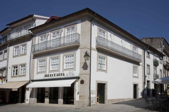 https://newex.headwater.com/holiday-hotels/?HolidayID=219&HotelID=292&HolidayName=Portugal+%2D+Mainland-Portugal+%2D+Minho+%2D+Short+Break+Walks-&HotelName=Hotel+Mercearia+de+Vila+3%2A%2C+Ponte+de+Lima">Hotel Mercearia de Vila 3*, Ponte de Lima