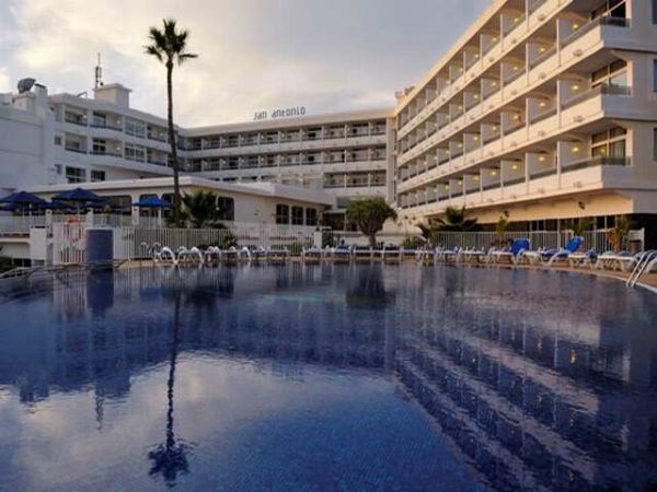 https://newex.headwater.com/holiday-hotels/?HolidayID=164&HotelID=191&HolidayName=Spain+%2D+Canary+Islands-Spain+%2D++Canary+Islands+%2D+Lanzarote+%2D+The+Intriguing+Island+-&HotelName=Hotel+San+Antonio">Hotel San Antonio